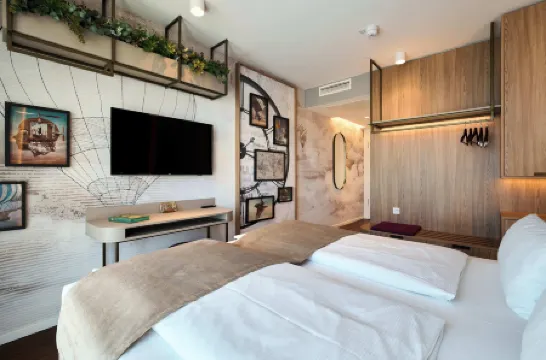 Voya Hotel