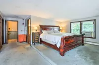 Walk to Beach: Maine Home w/ Hot Tub & Deck! - Pet friendly