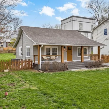 Space Cowboy - Huge Yard, Firepit, Close2Downtown
