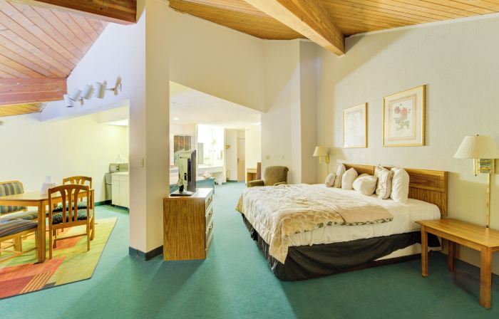 Capital O Amerihost Inn and Suites Mexico Hwy 54 MO
