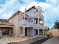 Air-conditioned Penthouse With Terrace and Parking