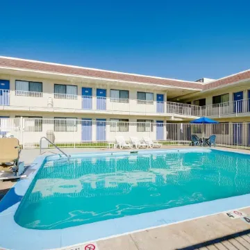 Motel 6 Thornton, CO - Denver