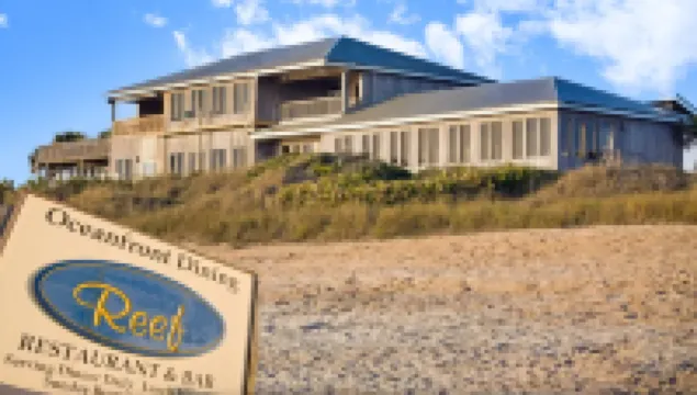 Sunny Upper Level 1 Block From 2 Beaches W/private Pool, High-speed Wi-fi