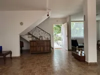 The Cat’s Nail House