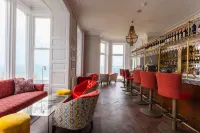 โรงแรมฮาร์เบอร์เซนท์ไอเวส - ที่มีบาร์