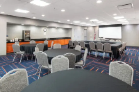 ハンプトン イン オマハ ウエスト レイクサイド