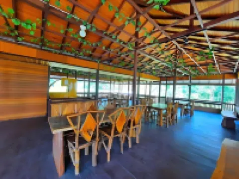 Hotel Besar Bulan Baru