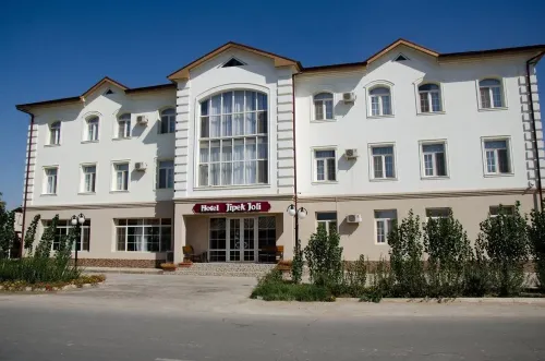 Jipek Joli Hotel - petit déjeuner