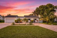 Private Pool Oasis • Sleeps 10 • Near Fll