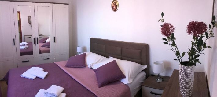Apartments Tonci Hotels in Postire