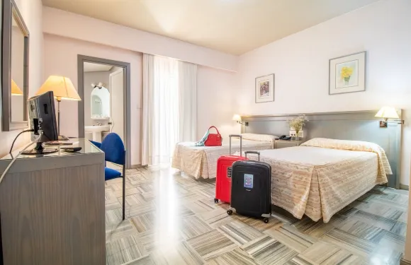 曼桑尼爾阿巴迪斯酒店