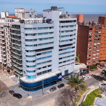 Palladium Business Hotel Hotels near Rambla de Montevideo