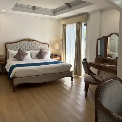 Queen Margarette Hotel Lucena - Main Hotels in 