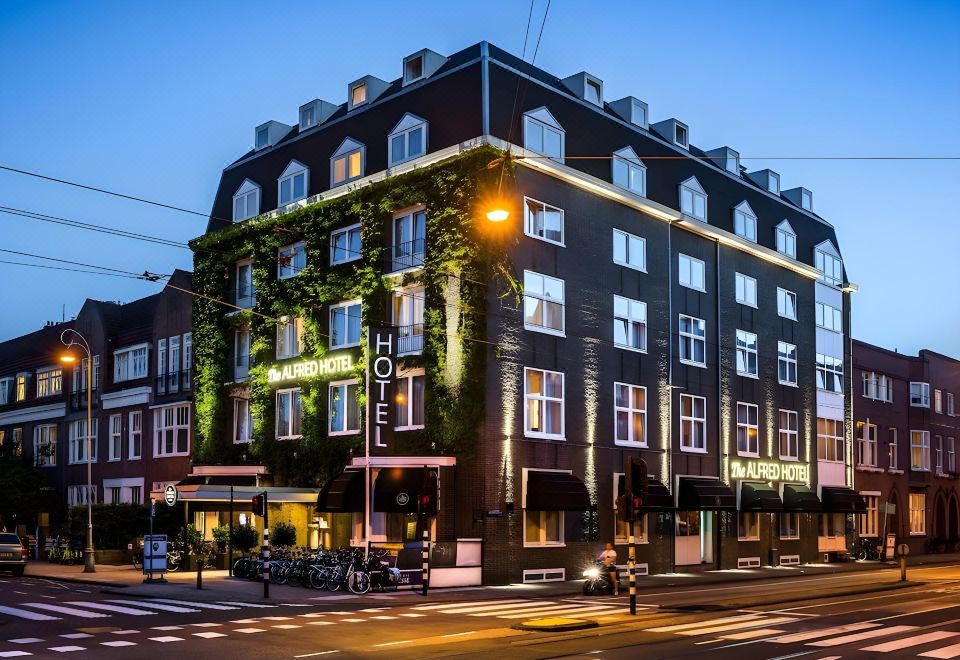 The Alfred Hotel