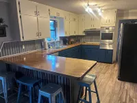 Lake Front Home in Quiet Neighborhood & Mins Away from Boat Launch and Amenities