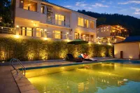 Maati Resort by the Lake Hill - Pool