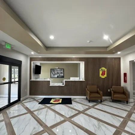 Super 8 by Wyndham Baytown