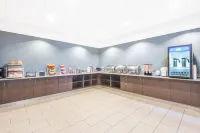 Wingate by Wyndham Niagara Falls - breakfast