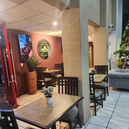 Mariposa Hotel