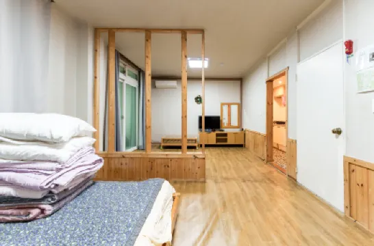 Muju Bakam Villa Pension Hotels in 