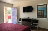 Golden Motel Near Houston Medical Center