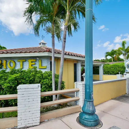 Gables Cove Hotel
