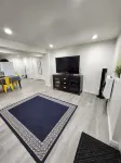 Spacious & Modern Guest Apartment with Private Entrance