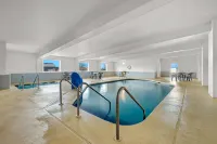 Days Inn by Wyndham Fond du Lac - parking
