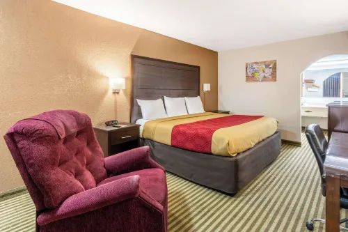 Econo Lodge - bar