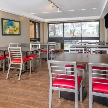 Comfort Inn West
