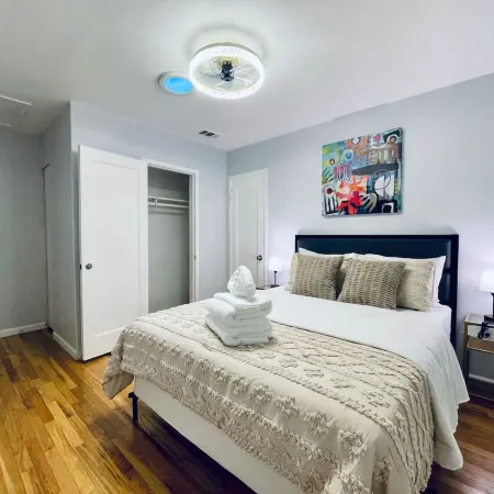 SanMateo Cozy Central 3B1b home Garage parking AC