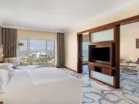 InterContinental Hotels DOHA BEACH & SPA by IHG Các khách sạn gần Nhà thờ Hồi giáo Katara