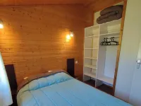 Large furnished cottage with terrace Hotels in Beynat