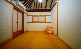 Jeonju Hanok Midam