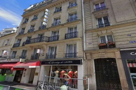 Avenir Hotel
