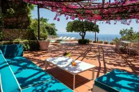 Villa Bijoux - Exclusive Pool and Sea View