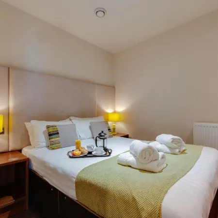 Base Serviced Apartments - City Road