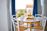 Family friendly stay with pool and game room - Apartments