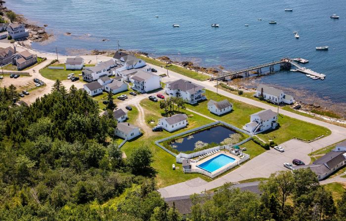 Bluebird Ocean Point Inn