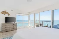 Beach Retreat With Oceanfront Balconies + Direct Beach Access Pacific Coast Outlook by Avantstay - 3-Star