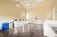 Sunny La Jolla 2 Bed 2 Bath Villa - Condos