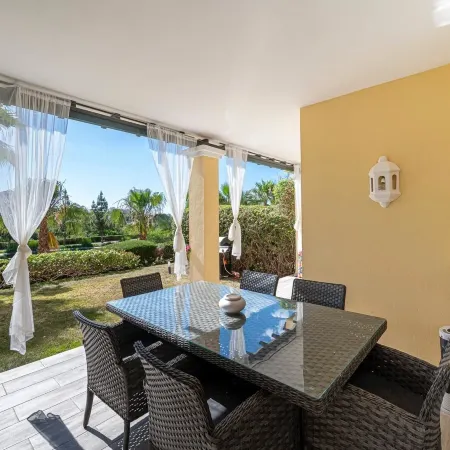 Lalq13 Stunning Frontline Golf 3 Bed Apt