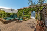 Hacienda Zorita Wine Hotel & Spa - parking