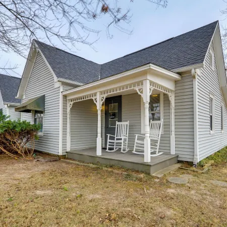 Century Old Farmhouse in Fulton: 6 Mi to Town!