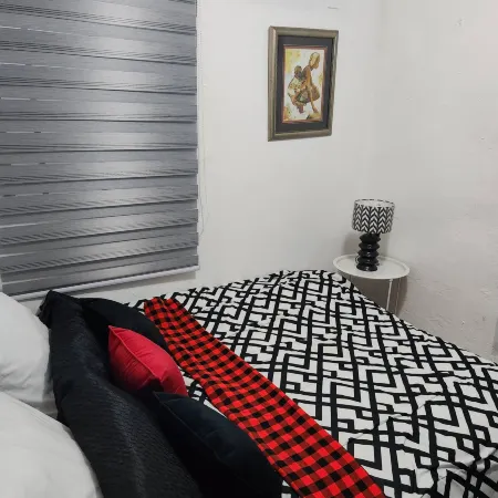 Parkhurst Garden Guest Suite Отели рядом с достопримечательностью «Плотина Эммаренша»