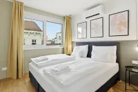 Premium Apartments with Air Conditioning - Doverys Yard - Balkon