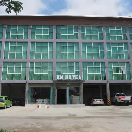 Km Hotel Chiang Mai Отели рядом с достопримечательностью «Храм Ват-Пра-Тат-Дои-Кхам»