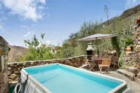 House Sleeps6-Parking-Garden-Pool in Summer-Pet - 3-Star