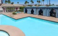 Tropicana Laughlin - A Caesars Rewards Destination - Pools