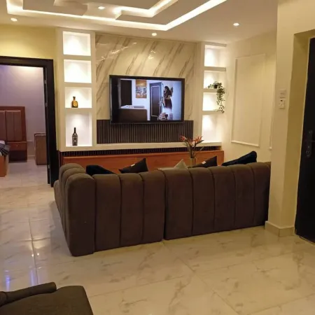 Less2more Luxury Suites - Comfort in Style